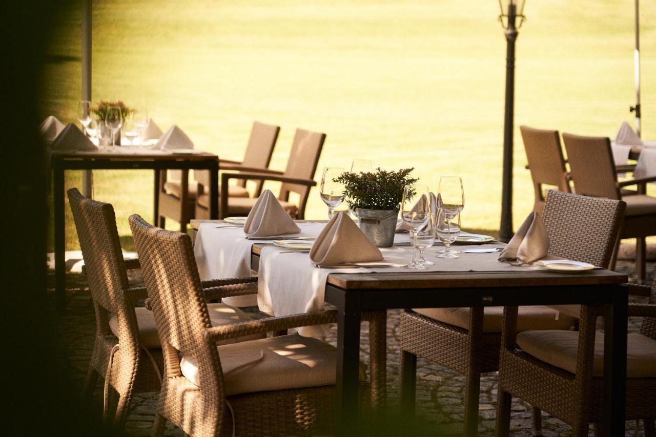 Gaestehaus Am Wasserschloss & Restaurant Wasserschloss Inzlingen Dış mekan fotoğraf
